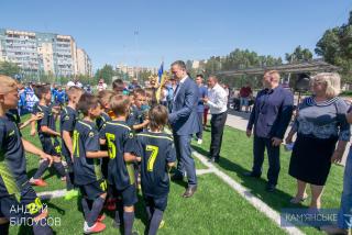 Кам’янський міський голова вручив нагороди фіналістам футбольного турніру